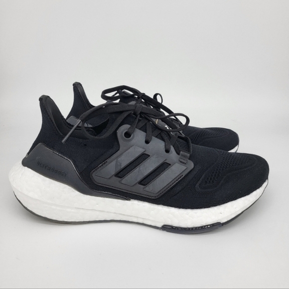New Adidas Black Ultraboost 22 Running Shoes Women's Size 7 - Picture 3 of 6
